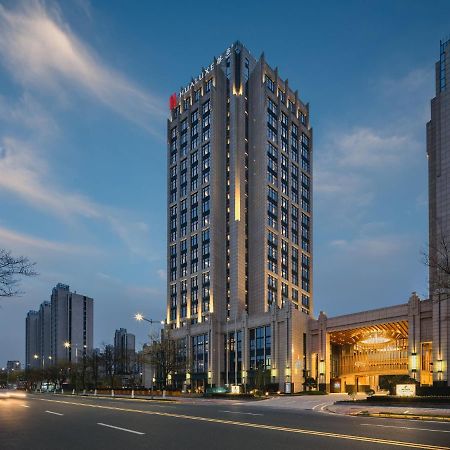 Hualuxe Kunshan Huaqiao By Ihg - F1 Racing Preferred Hotel Extérieur photo