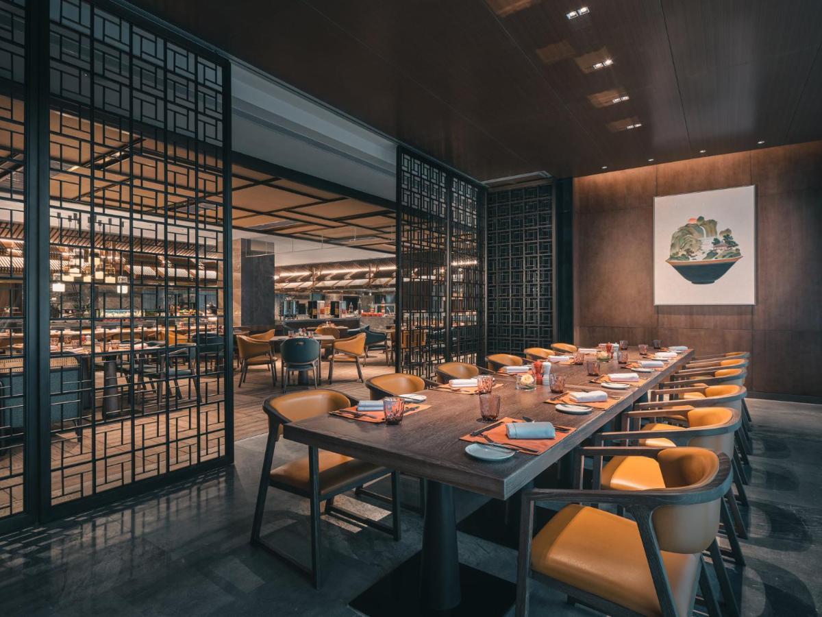 Hualuxe Kunshan Huaqiao By Ihg - F1 Racing Preferred Hotel Extérieur photo