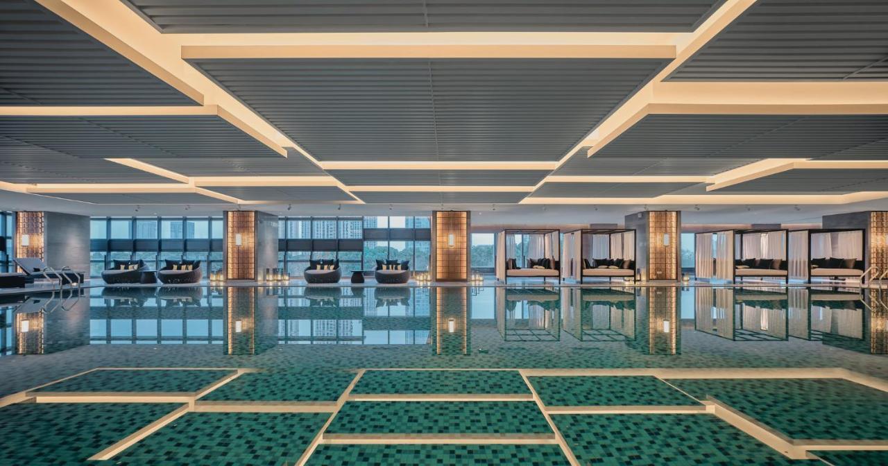 Hualuxe Kunshan Huaqiao By Ihg - F1 Racing Preferred Hotel Extérieur photo