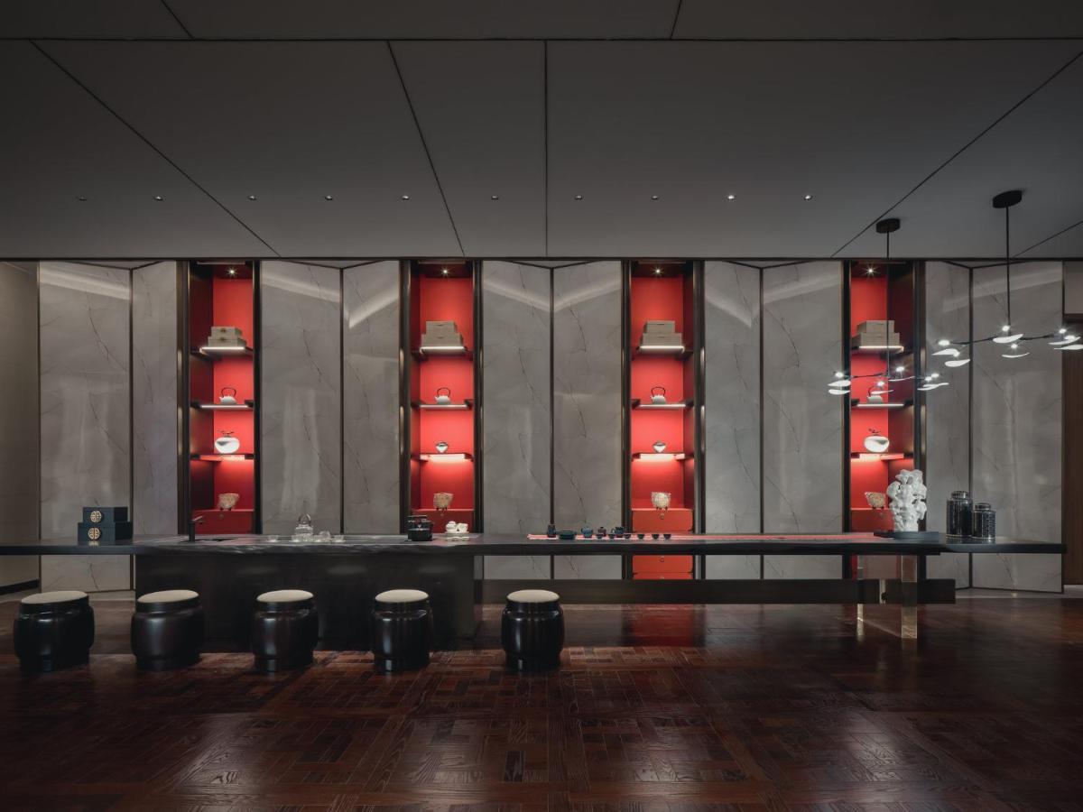 Hualuxe Kunshan Huaqiao By Ihg - F1 Racing Preferred Hotel Extérieur photo