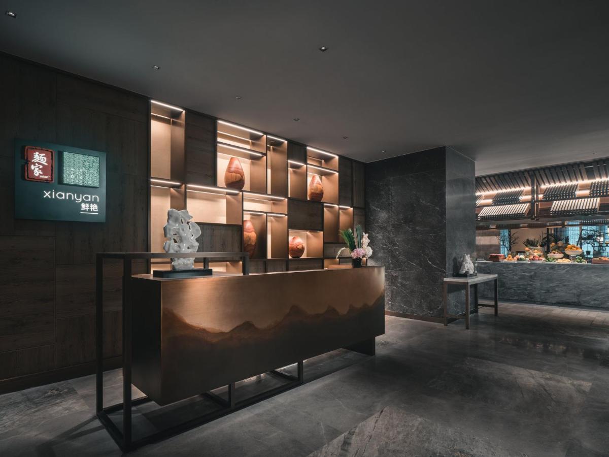 Hualuxe Kunshan Huaqiao By Ihg - F1 Racing Preferred Hotel Extérieur photo