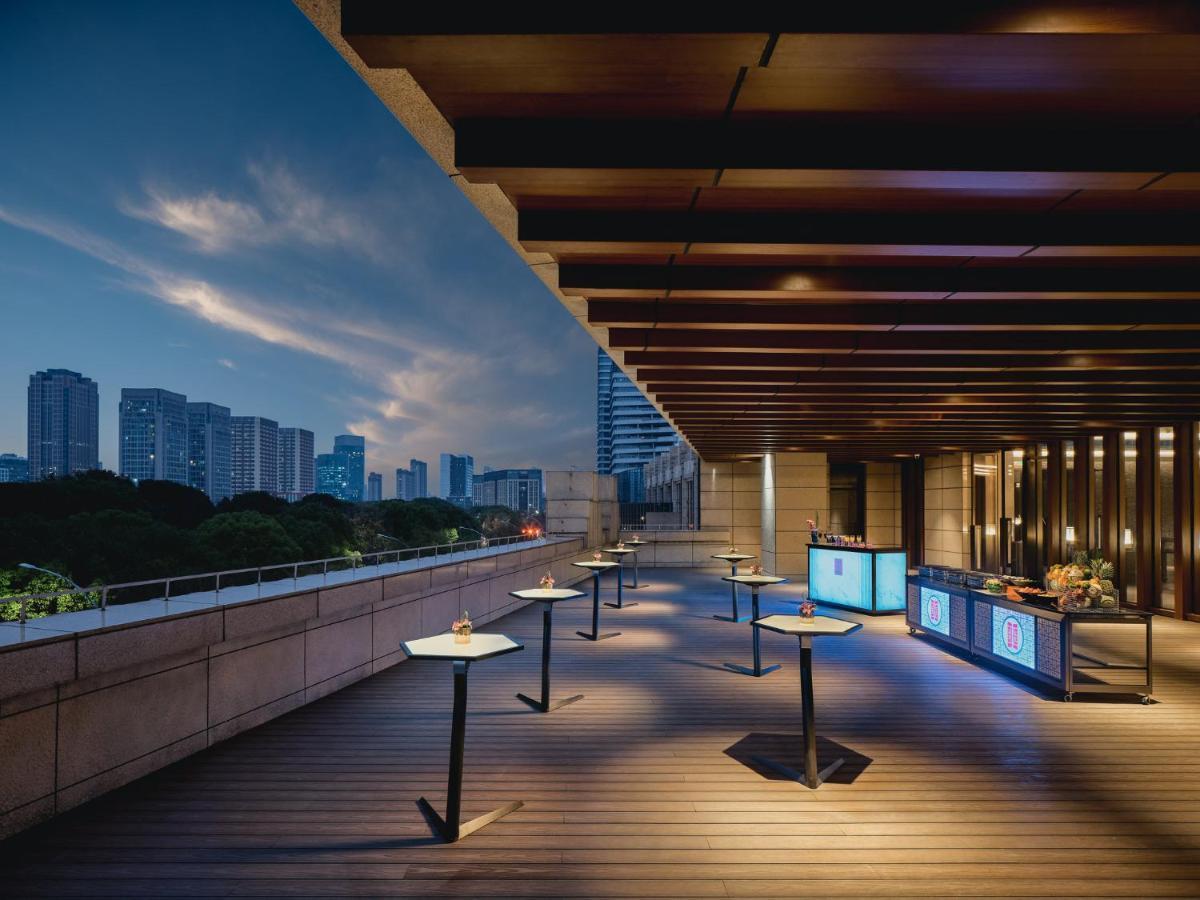 Hualuxe Kunshan Huaqiao By Ihg - F1 Racing Preferred Hotel Extérieur photo