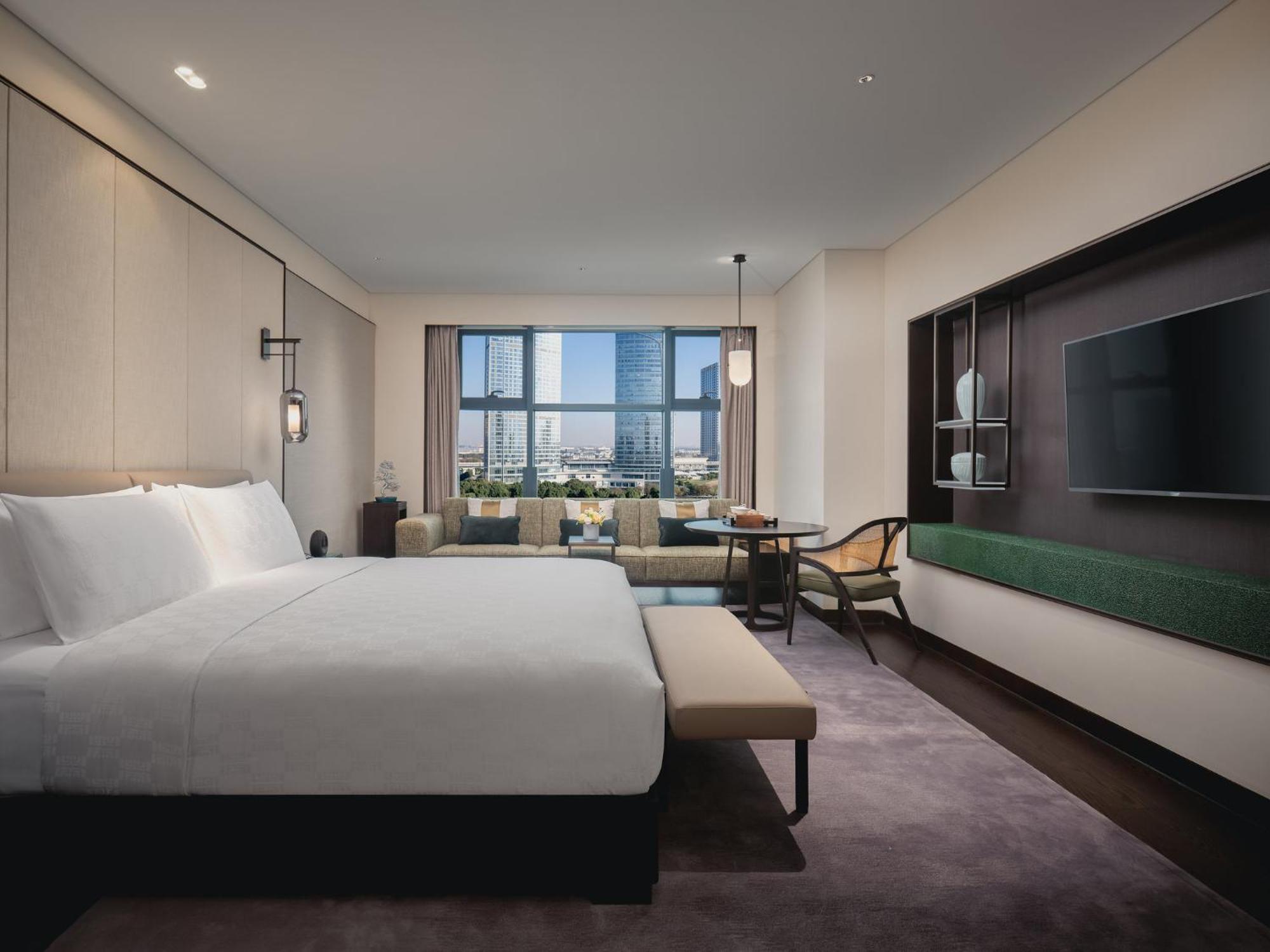 Hualuxe Kunshan Huaqiao By Ihg - F1 Racing Preferred Hotel Extérieur photo