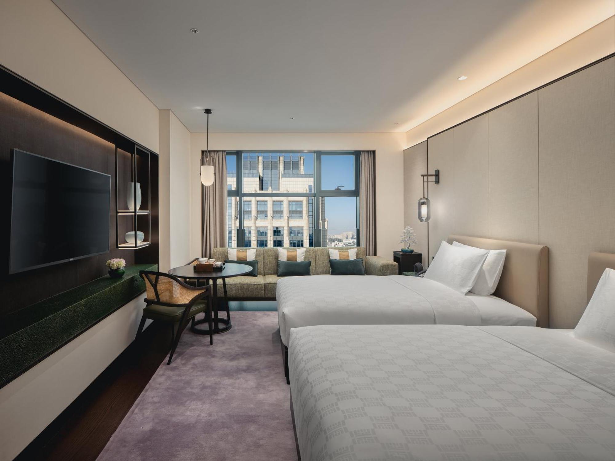 Hualuxe Kunshan Huaqiao By Ihg - F1 Racing Preferred Hotel Extérieur photo