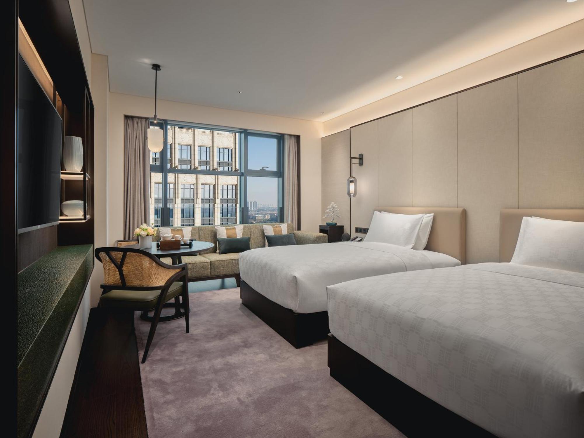 Hualuxe Kunshan Huaqiao By Ihg - F1 Racing Preferred Hotel Extérieur photo