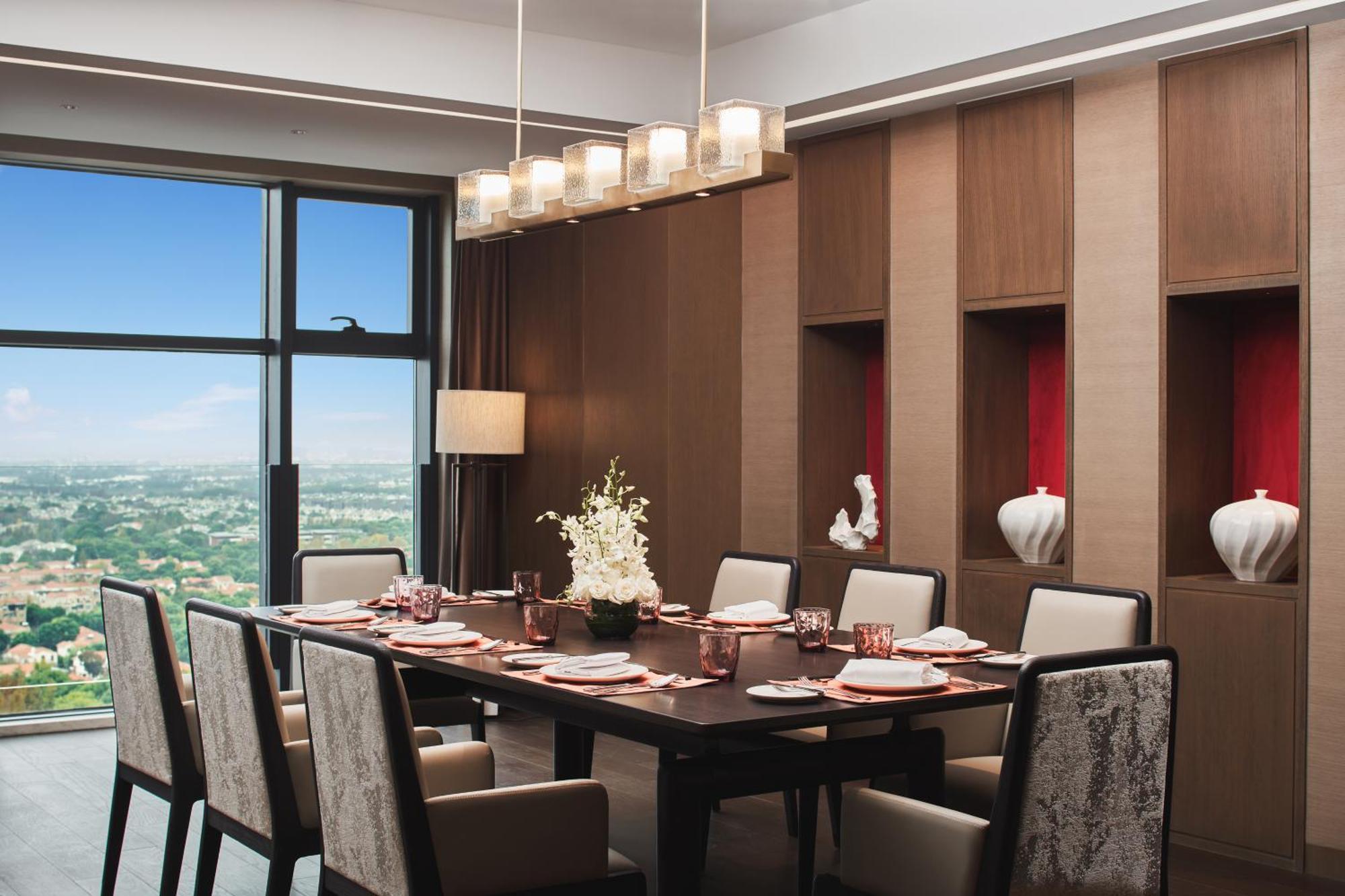 Hualuxe Kunshan Huaqiao By Ihg - F1 Racing Preferred Hotel Extérieur photo